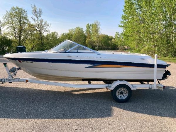 2004 Bayliner 185
